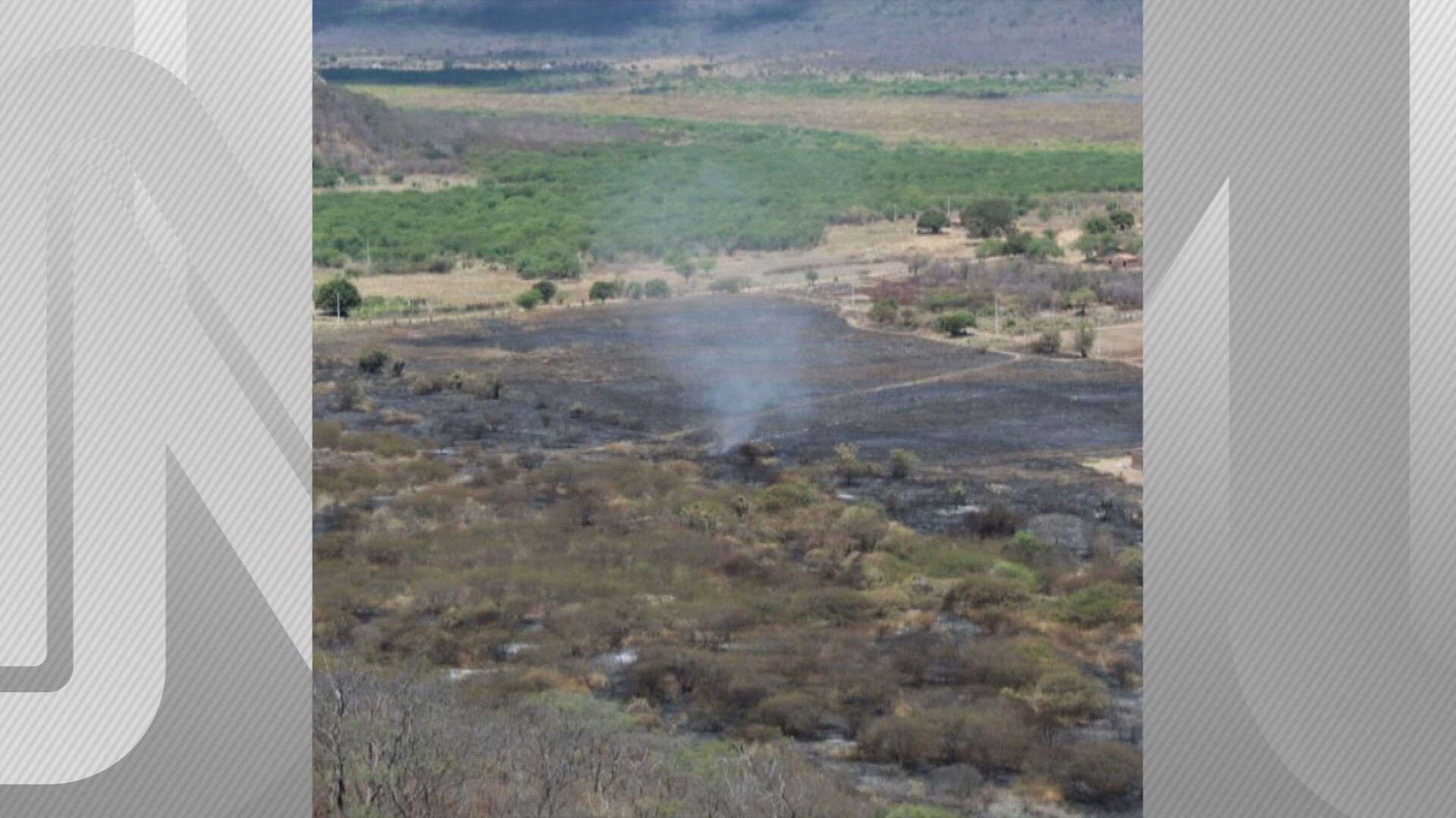 Bombeiros controlam incêndio em área de conservação em Pernambuco