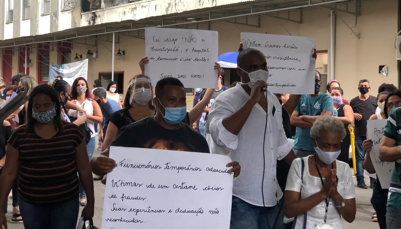 Funcionários protestam contra Hospital Federal de Bonsucesso 