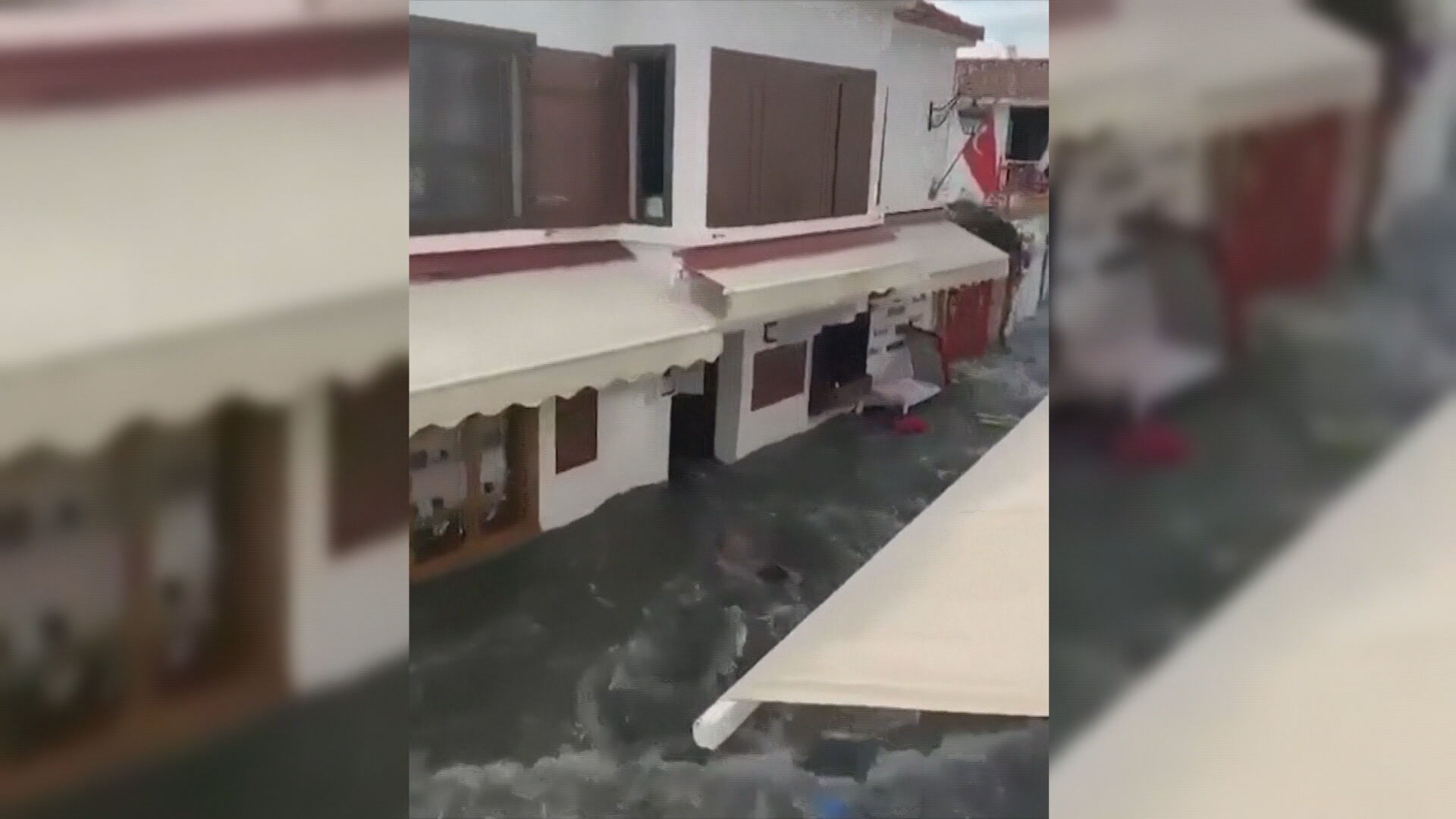 Tsunami causado por terremoto no Mar Egeu, perto da Turquia