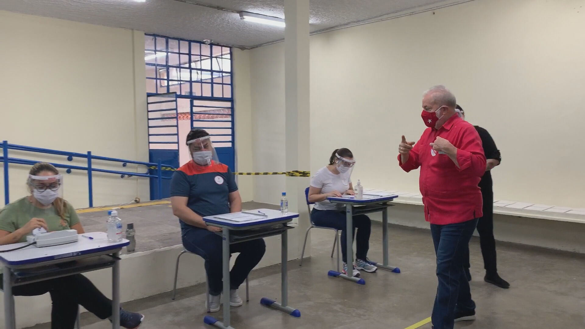 Ex-presidente Luiz Inácio Lula da Silva vota em São Bernardo do Campo, em SP