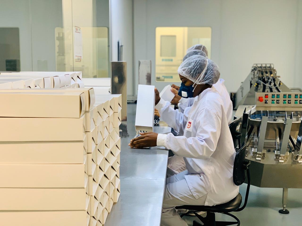 Produção de cloroquina no Laboratório Químico Farmacêutico do Exército