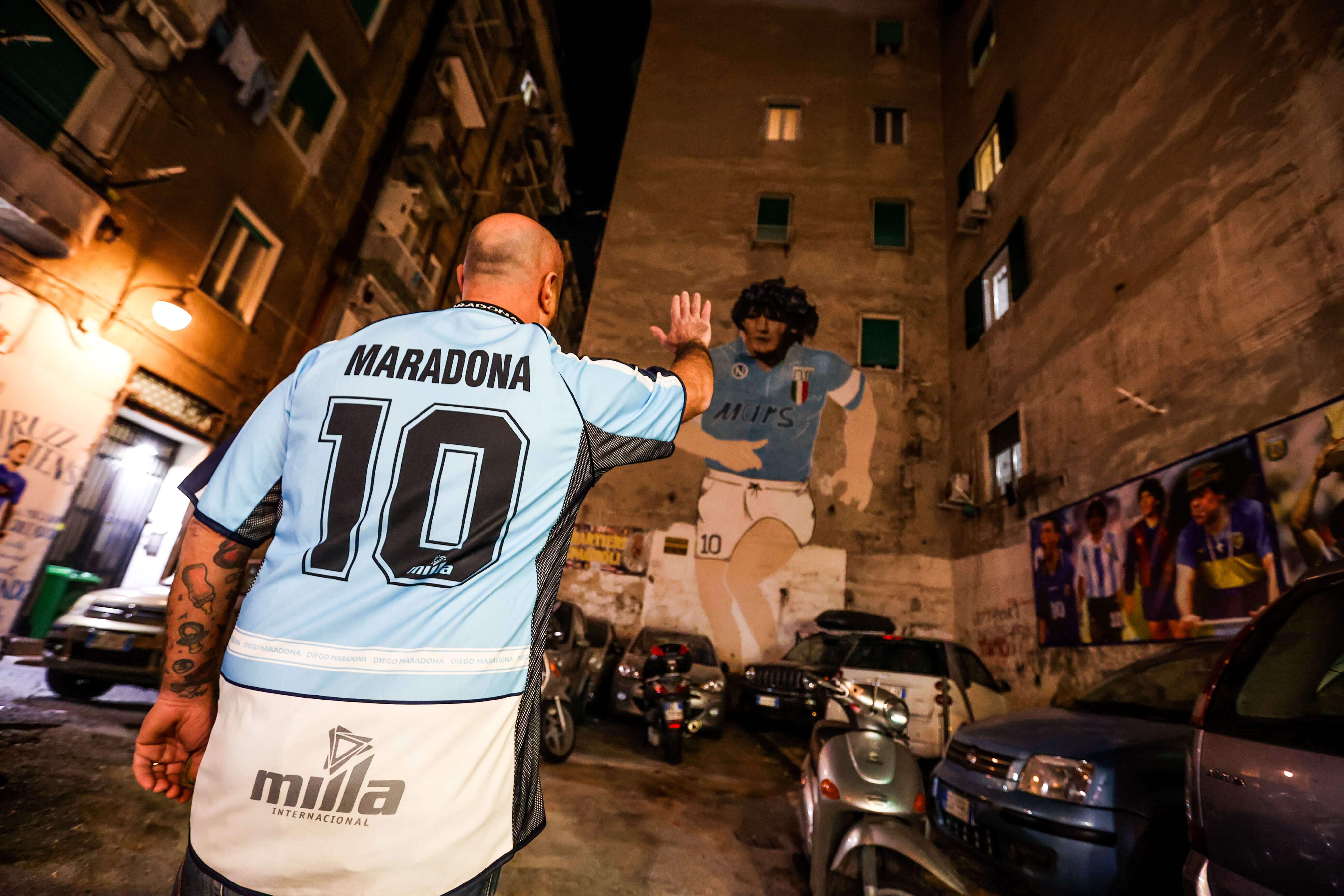 Nápoles homenageia Maradona