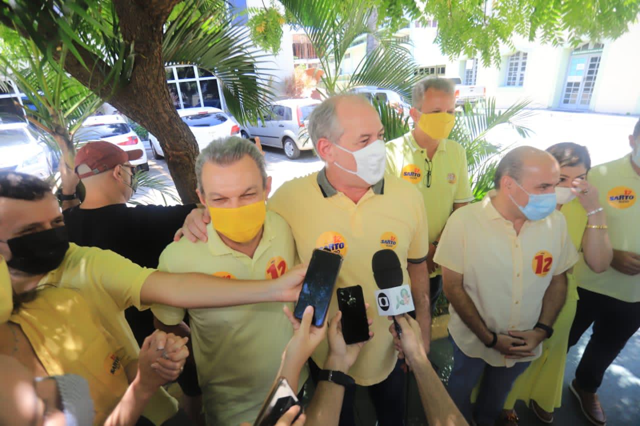 Ciro Gomes ao lado de Sarto no 1º turno para a prefeitura de Fortaleza