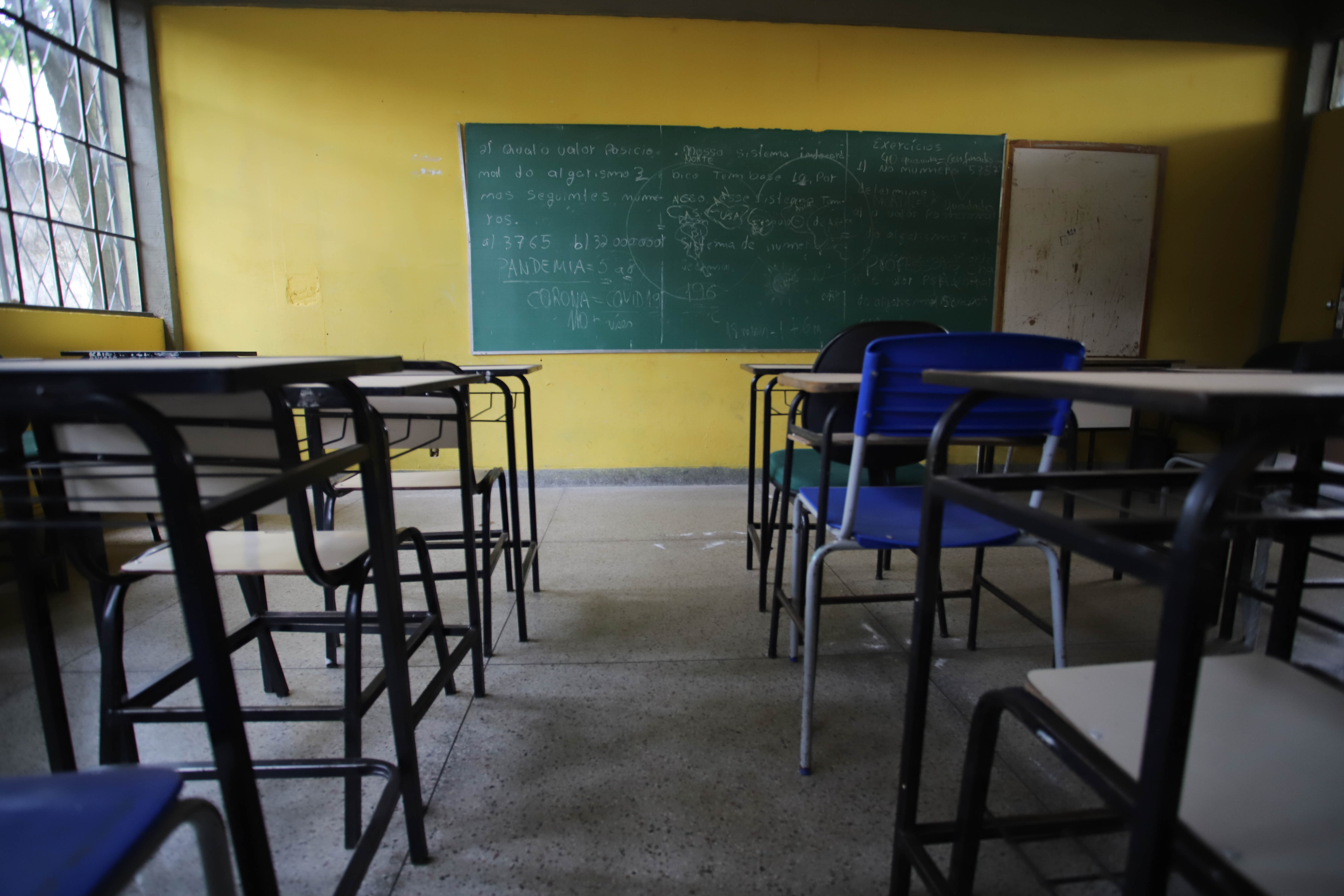 Escola vazia em Minas Gerais