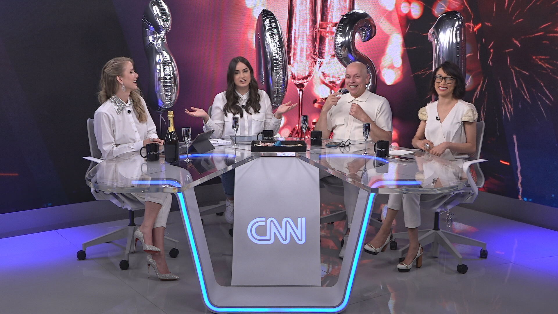 CNN Tonight, talk show apresentado por Mari Palma, Gabriela Prioli e Leandro Kar