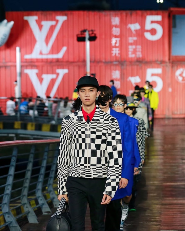 Coleção Louis Vuitton Spring-Summer 2021 apresentada em Xangai 