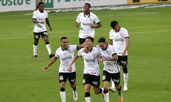 Corinthians goleou o Fluminense na Neo Química Arena, por 5 a 0