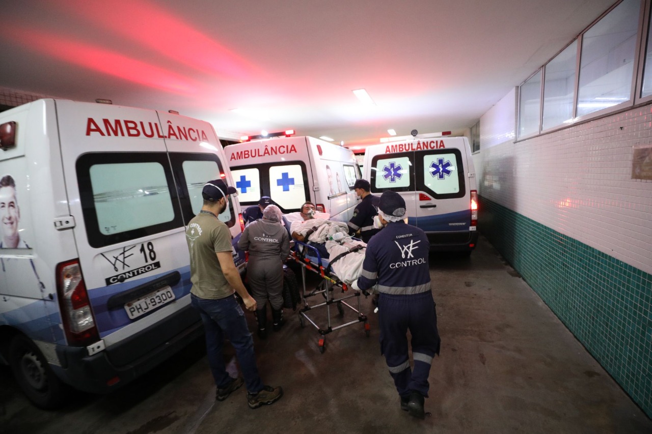 Homem deixa hospital do Amazonas para ser transferido ao Piauí