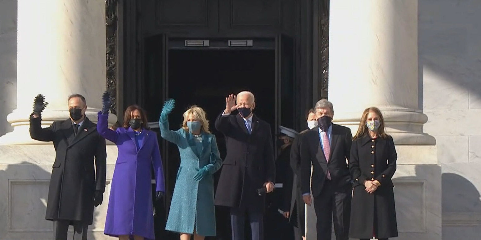Joe Biden e Kamala Harris chegam ao Capitólio para a cerimônia de posse 