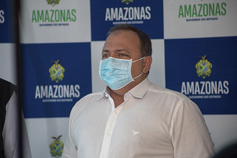 O ministro da Saúde, Eduardo Pazuello, em Manaus