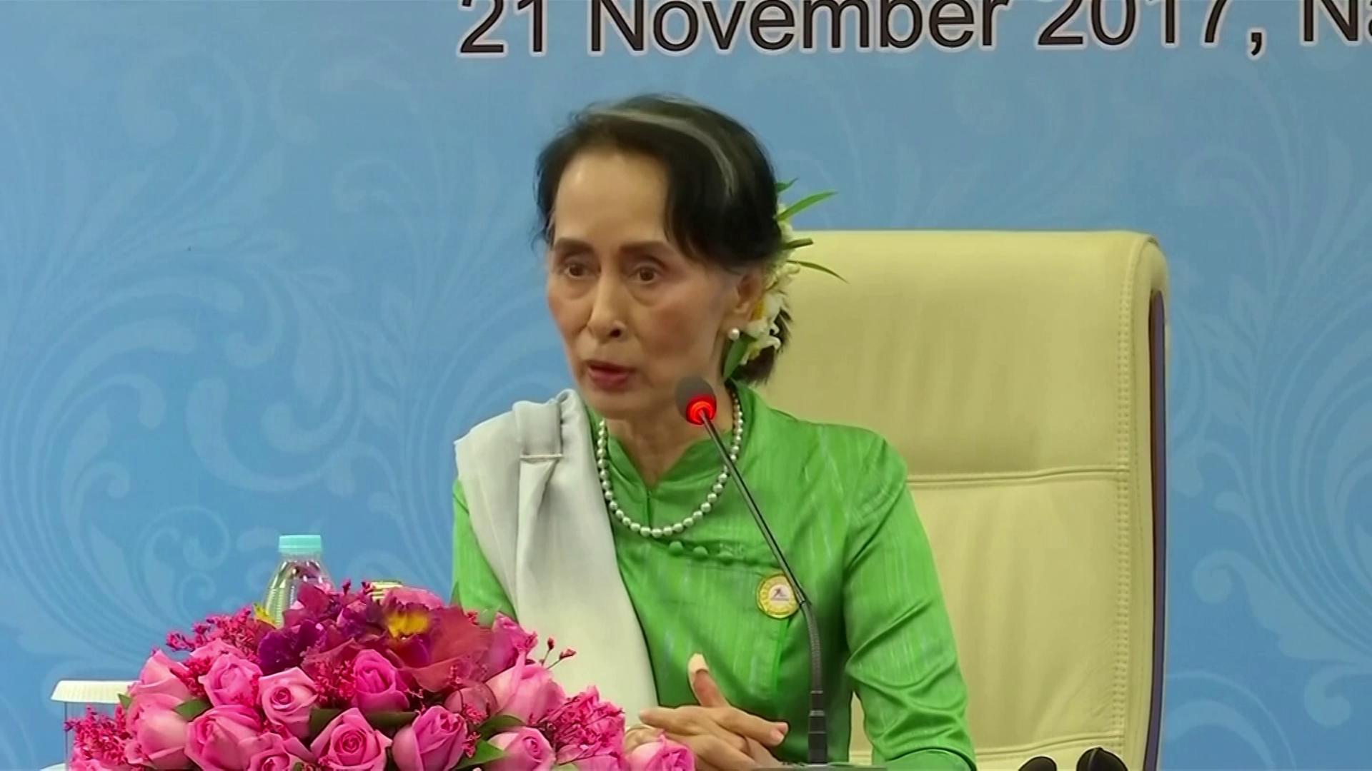 Aung San Suu Kyi permanece muito popular em Mianmar