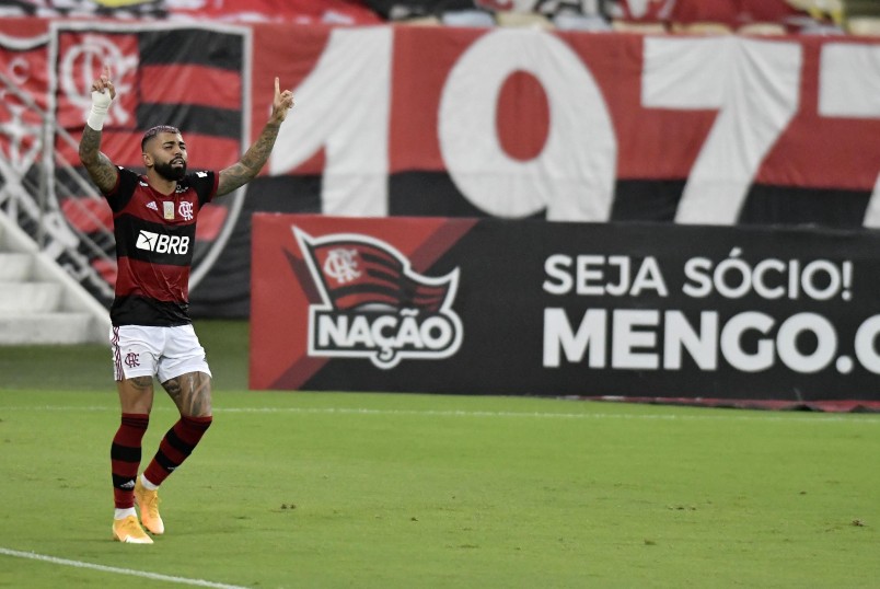 Flamengo venceu o clássico contra o Vasco e se aproximou do Inter