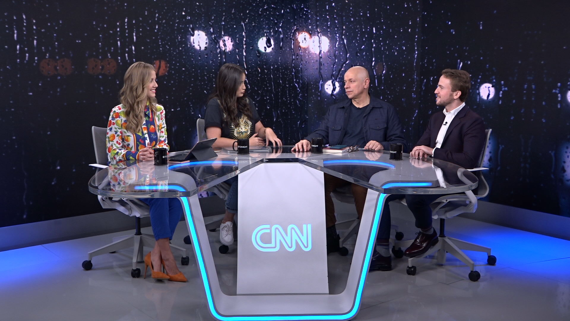 CNN Tonight, talk show apresentado por Mari Palma, Gabriela Prioli e Leandro Kar