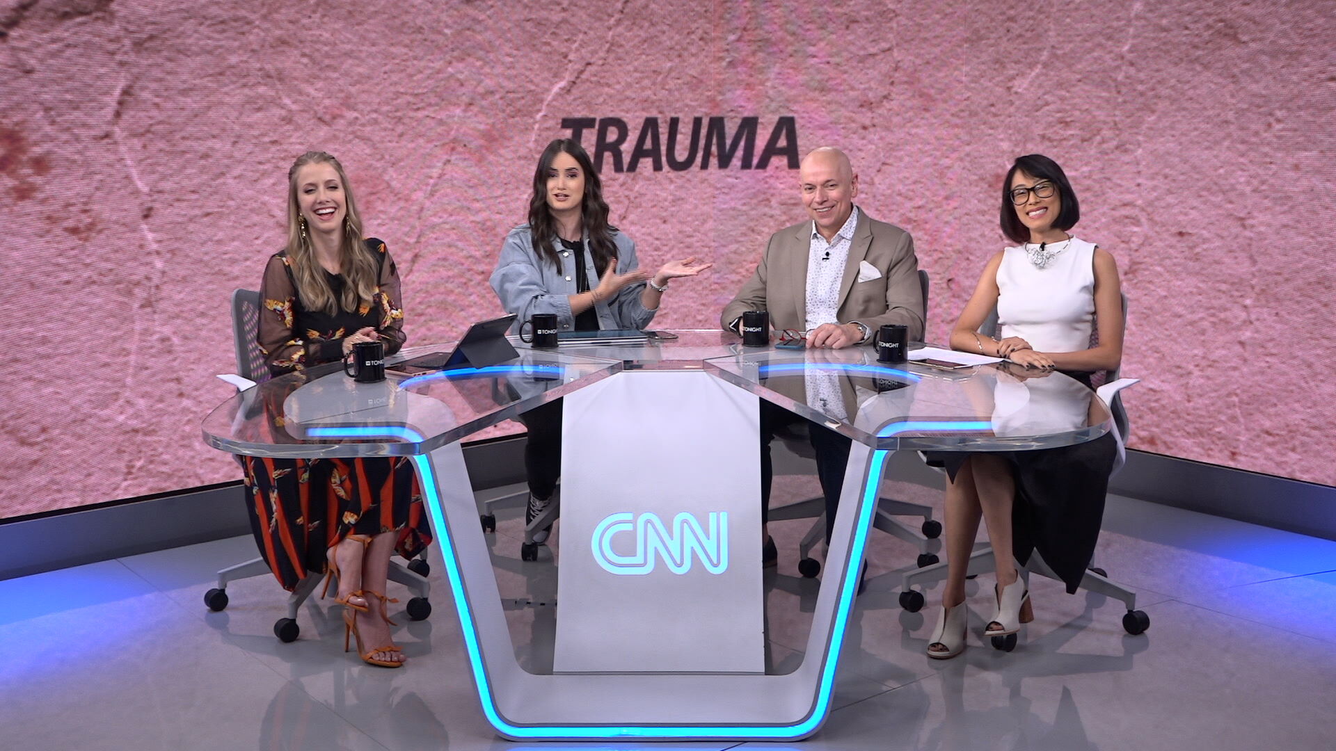 CNN Tonight, apresentado por Mari Palma, Gabriela Prioli e Leandro Karnal