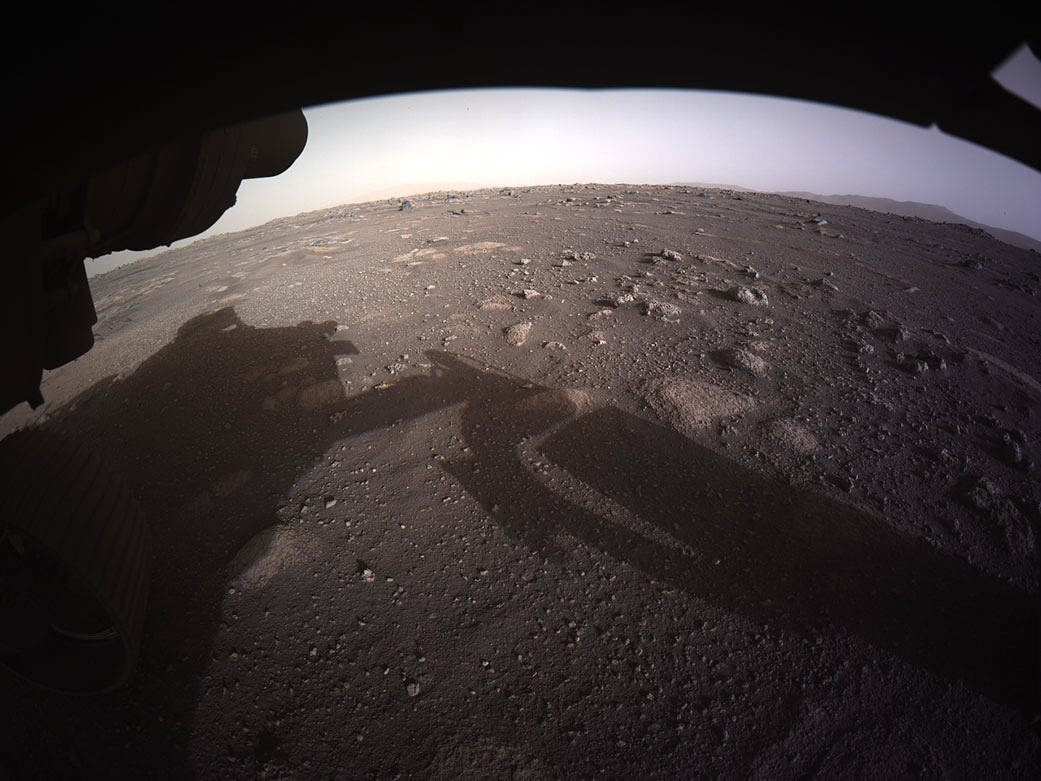Primeira imagem colorida de Marte captada pelo robô Perseverance