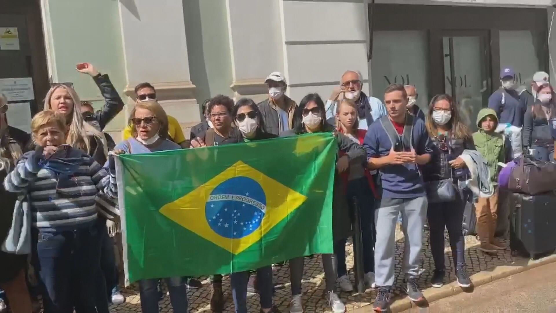 Brasileiros retidos em Portugal pedem repatriação (03.mar.2021)