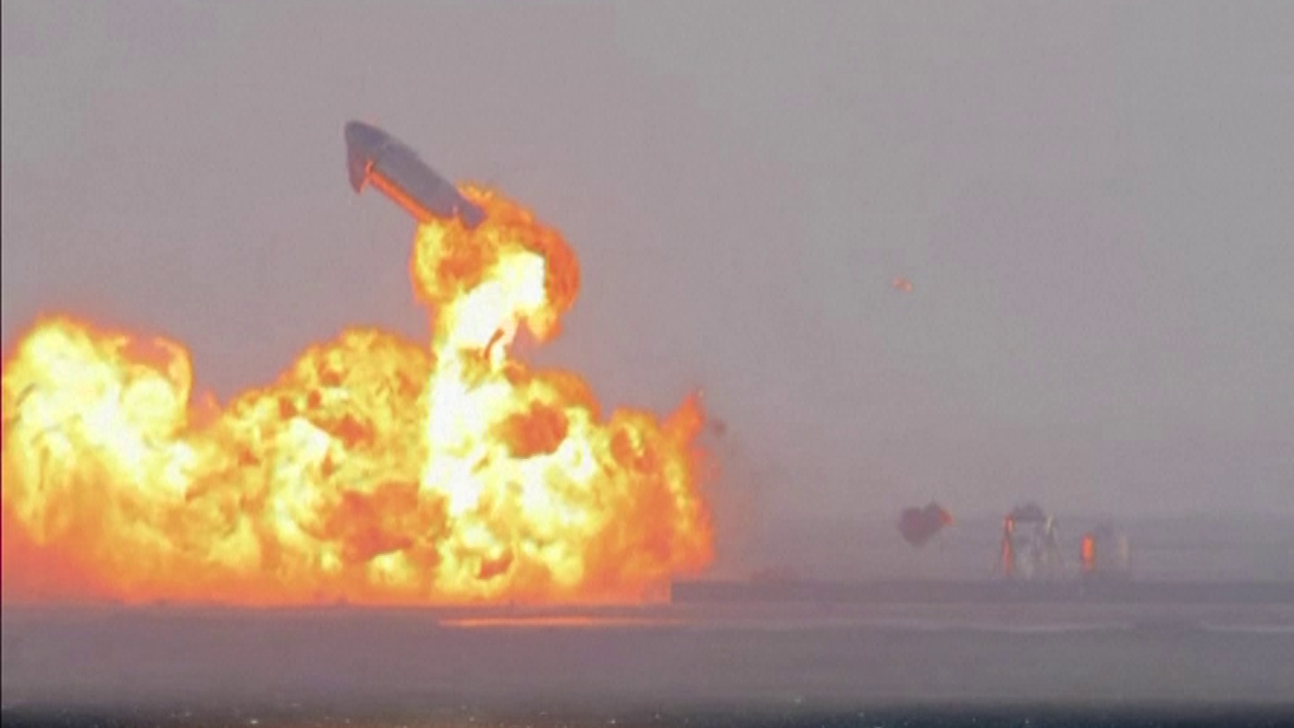 Protótipo da SpaceX explodiu pouco depois de pousar em base no Texas