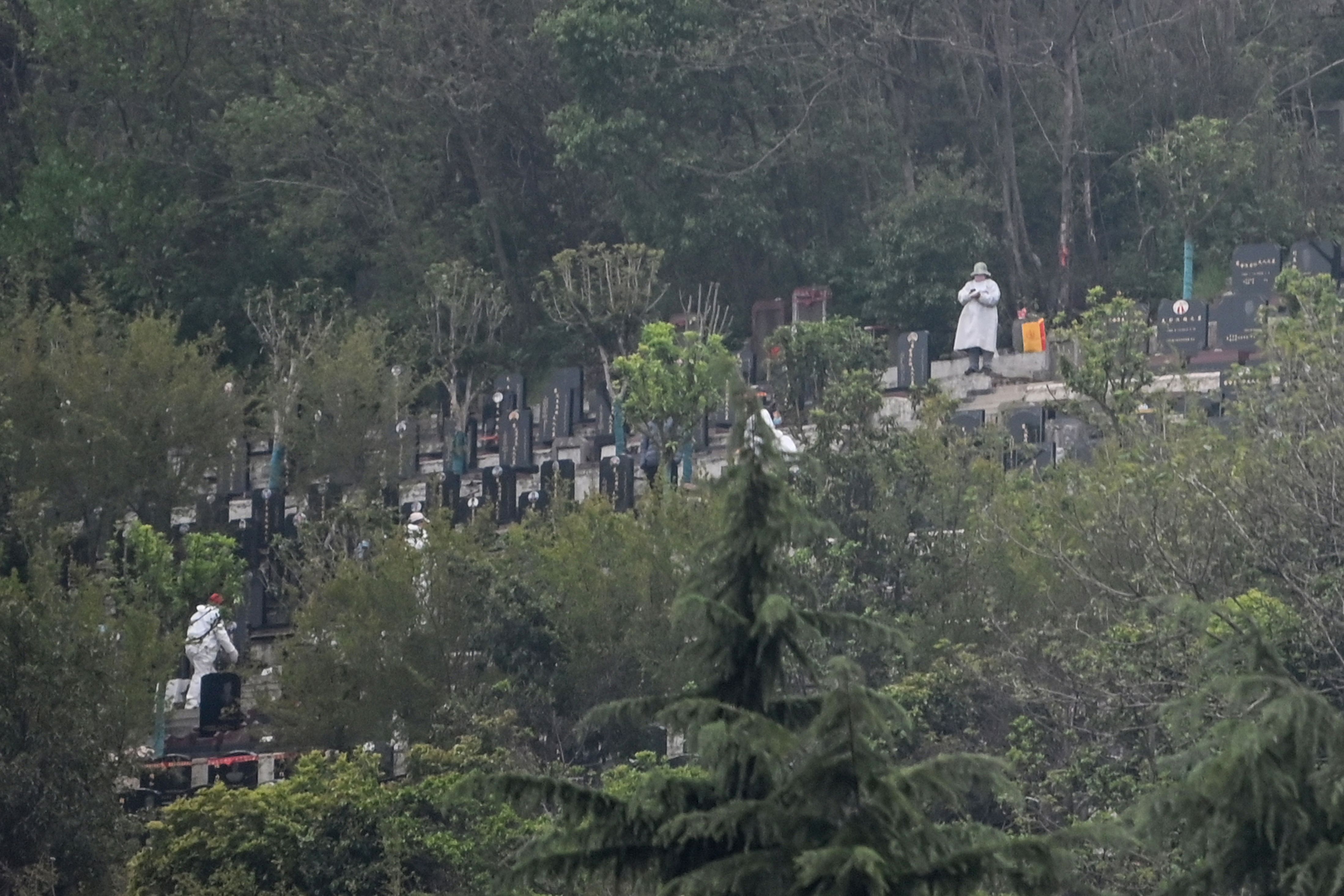O cemitério Biandanshan, em Wuhan, China
