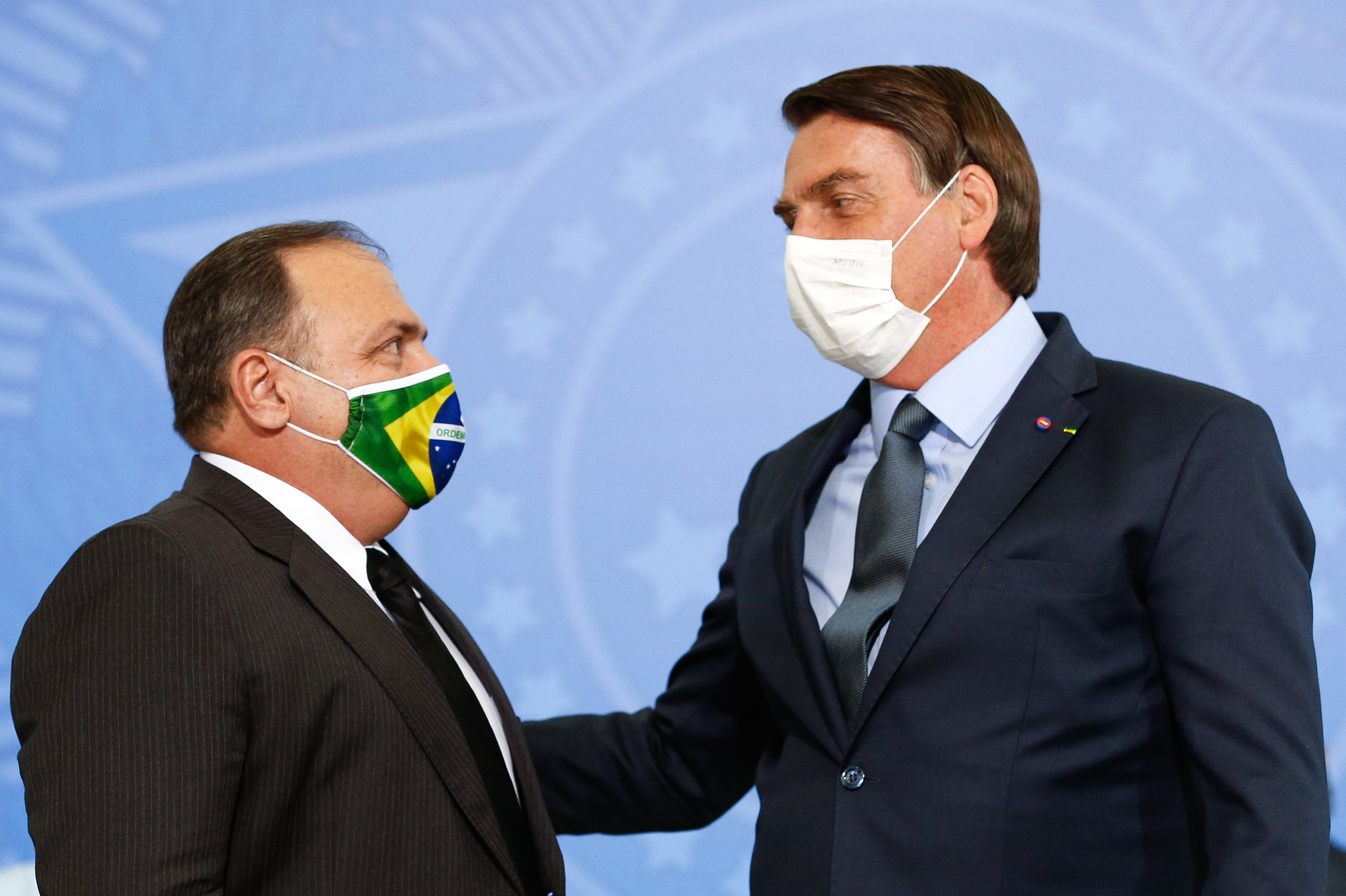 O presidente Jair Bolsonaro e o ministro da Saúde Eduardo Pazuello