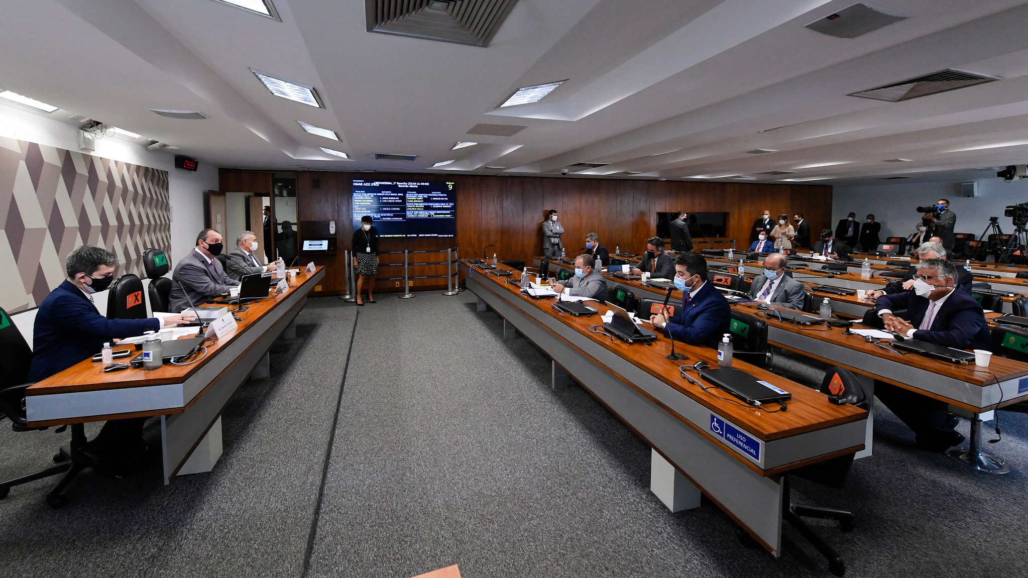 Segunda sessão da CPI da Pandemia convocou ex-ministros e aprovou requerimento