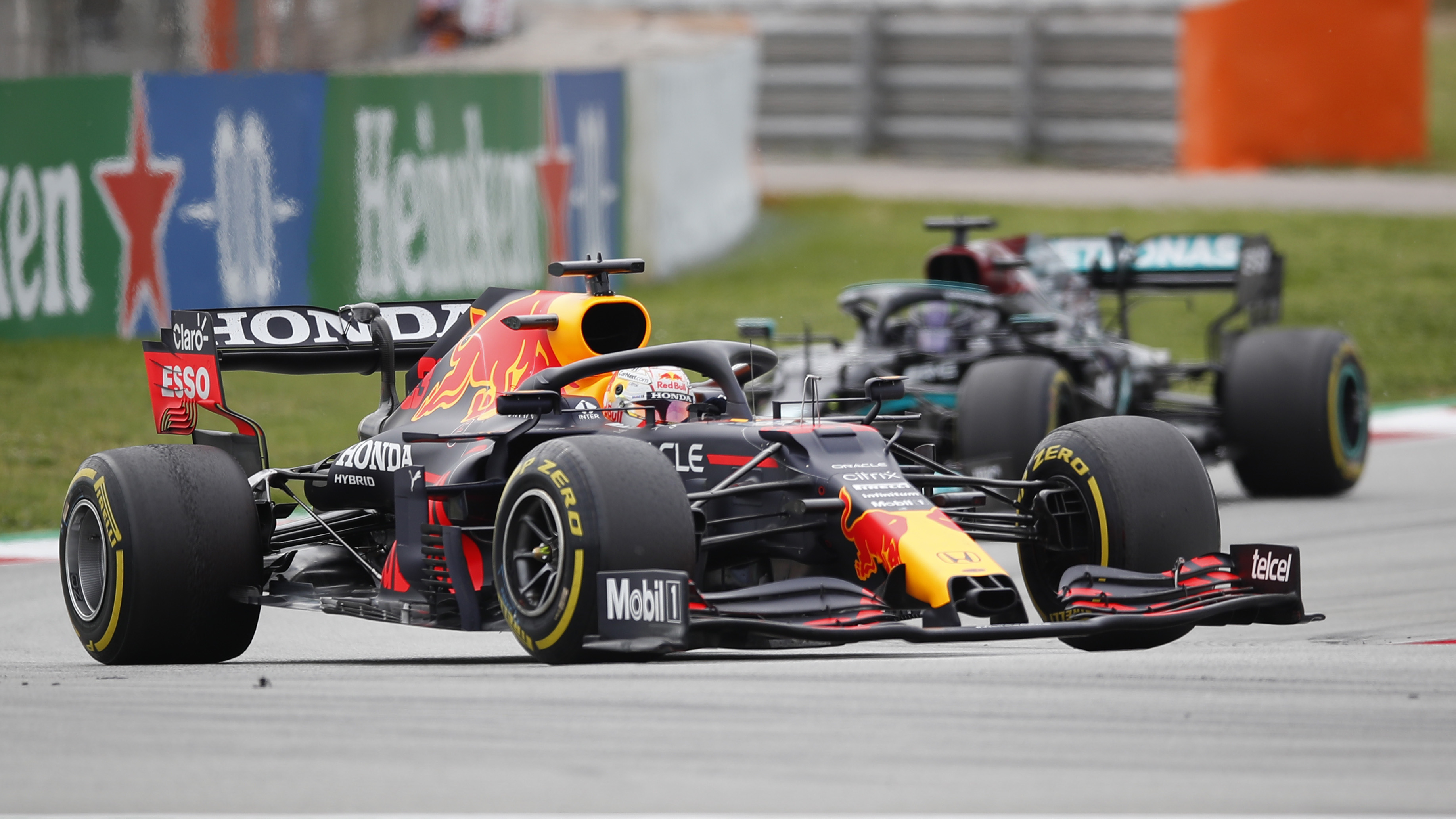 Verstappen liderou maior parte do GP da Espanha, mas acabou superado no fim