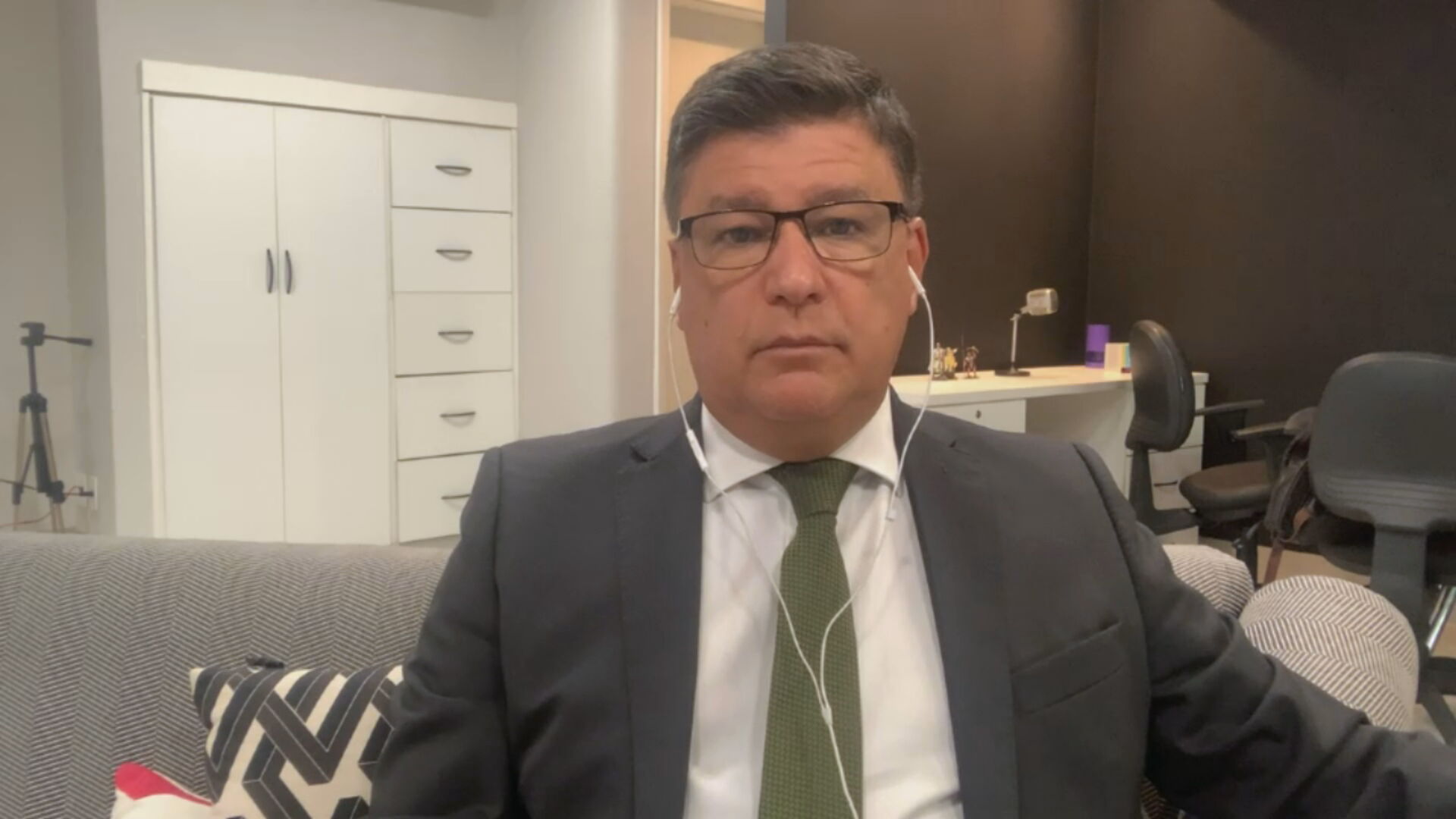 O senador Carlos Viana (PSD-MG) conversou com a CNN sobre a CPI da Pandemia