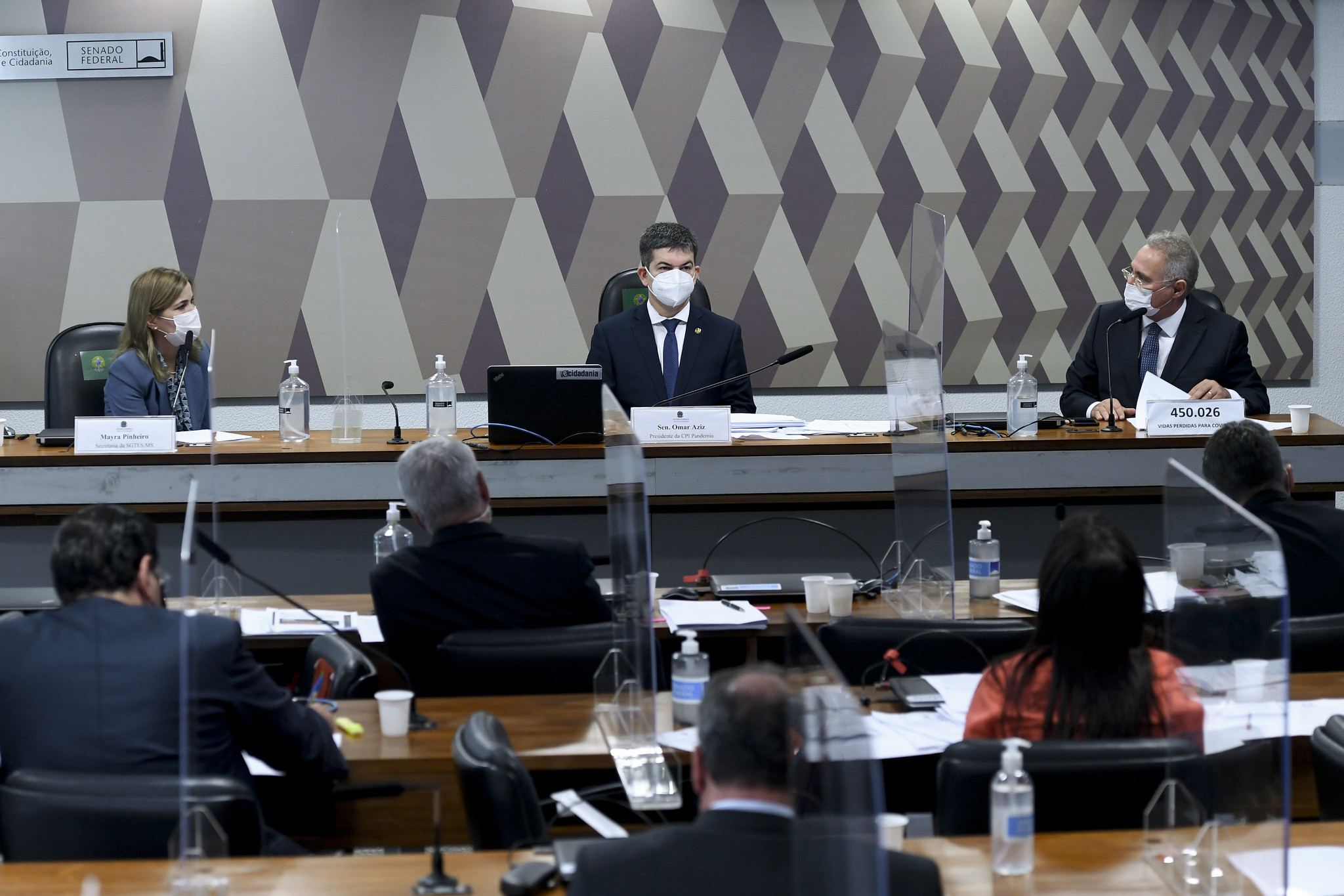 Mayra Pinheiro, secretária do Ministério da Saúde depõe na CPI da Pandemia
