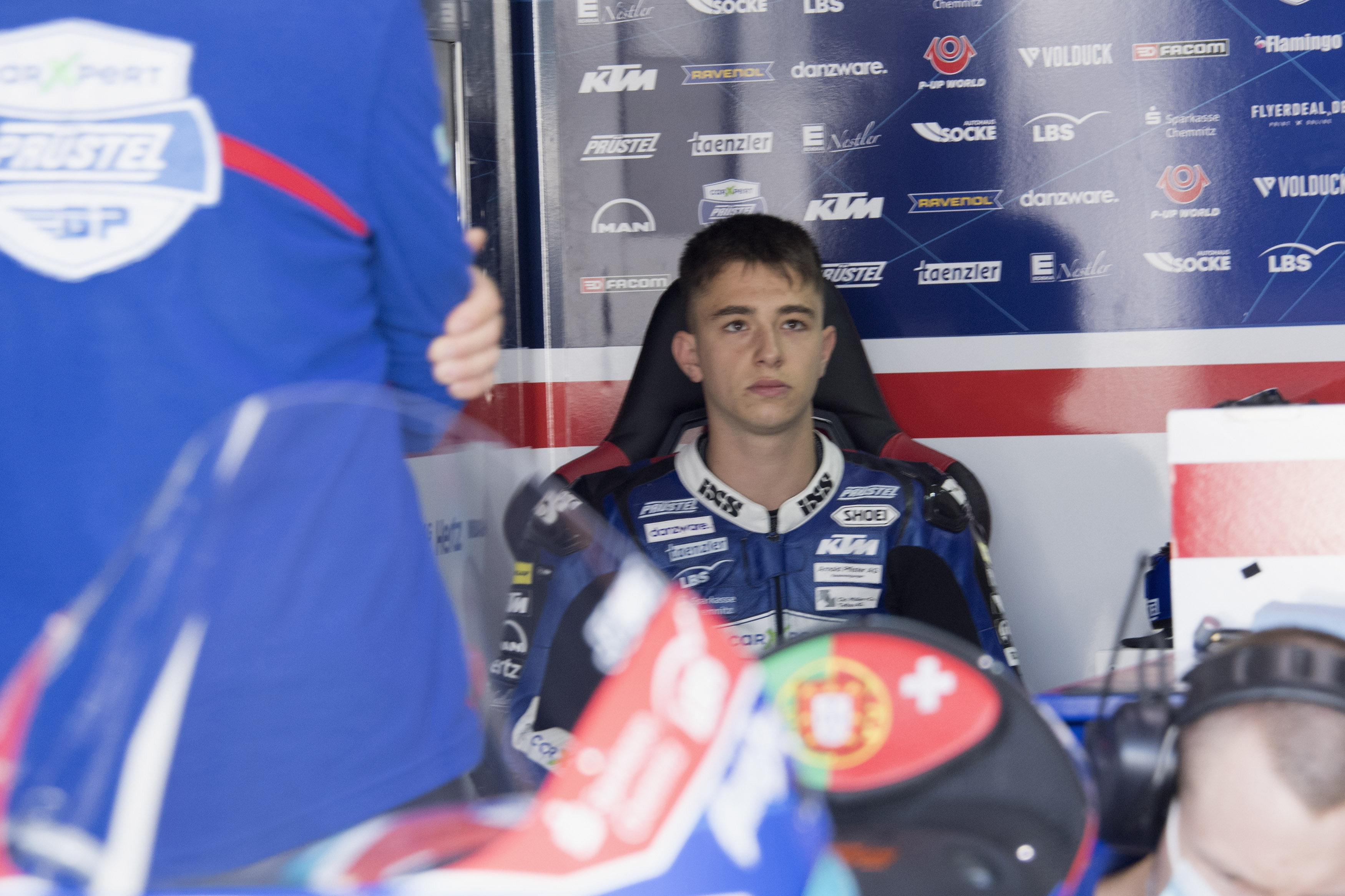 Jason Dupasquier, piloto de Moto3 de 19 anos, morreu após acidente grave