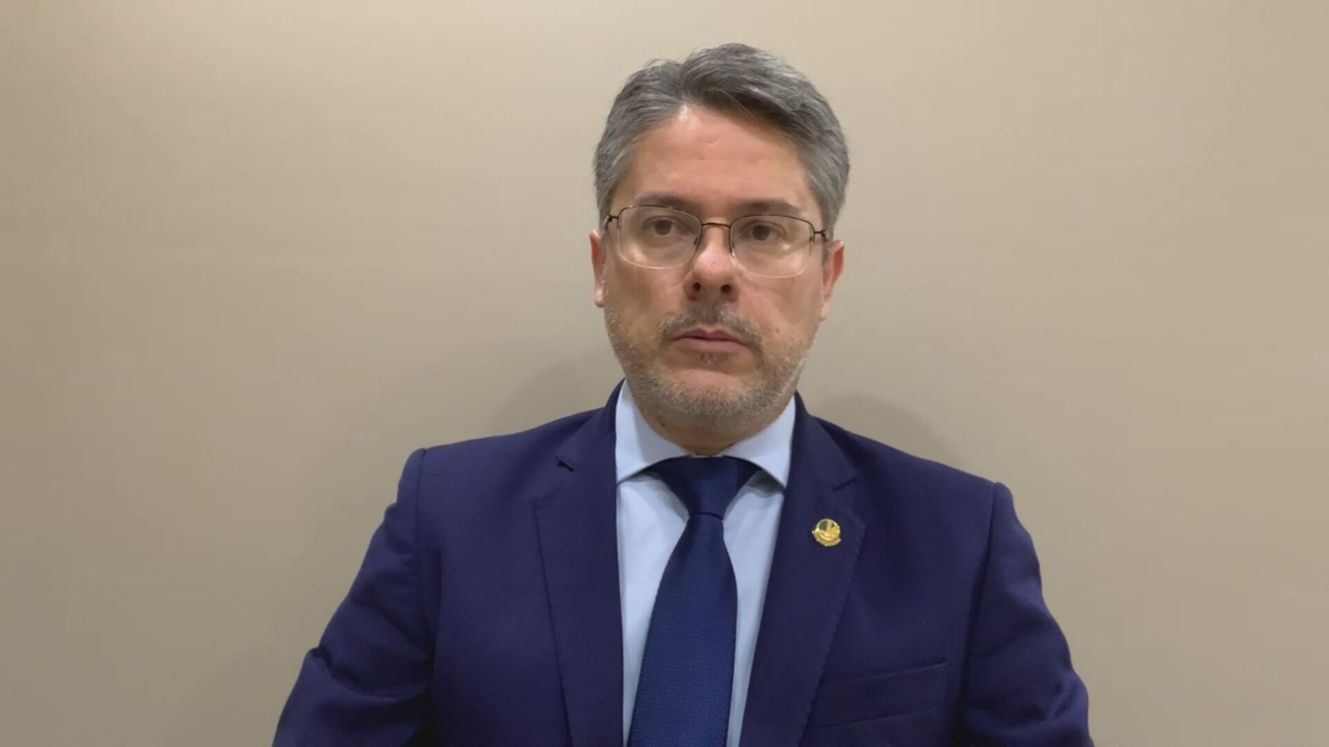 O senador suplente da CPI da Pandemia Alessandro Vieira em entrevista à CNN