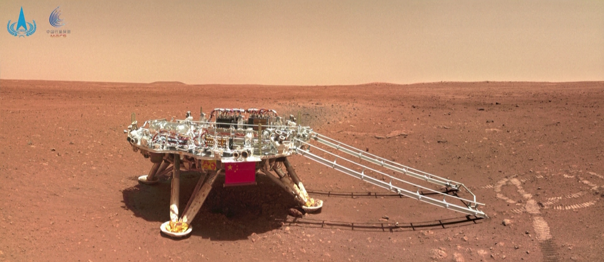 Panorama da área de pouso do rover chinês Zhurong em Marte