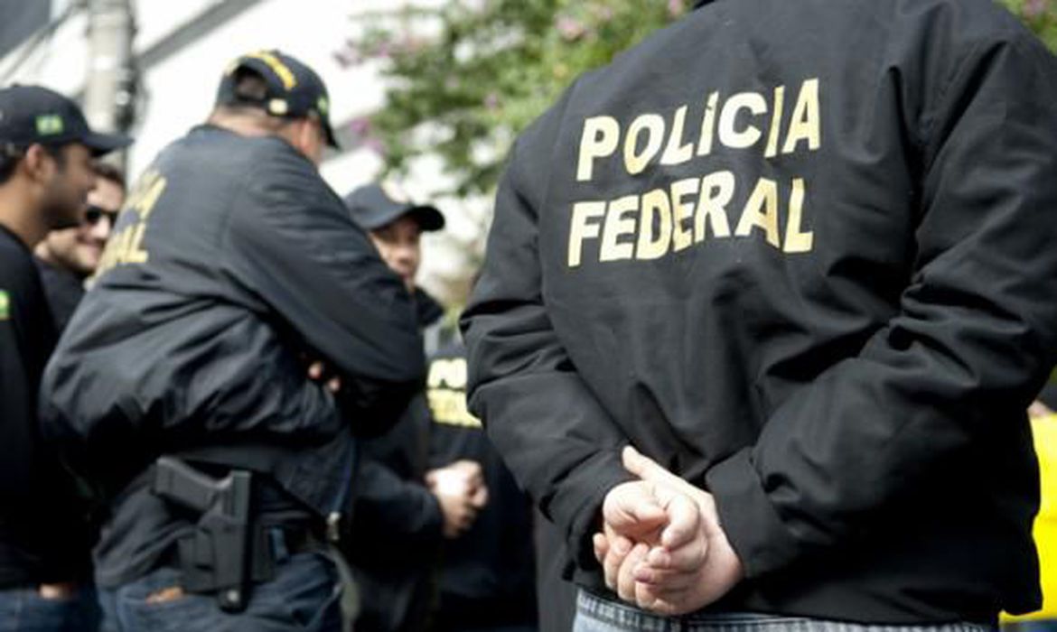 Agentes da Polícia Federal