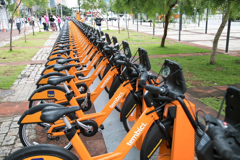 Bicicletas da Tembici estacionadas