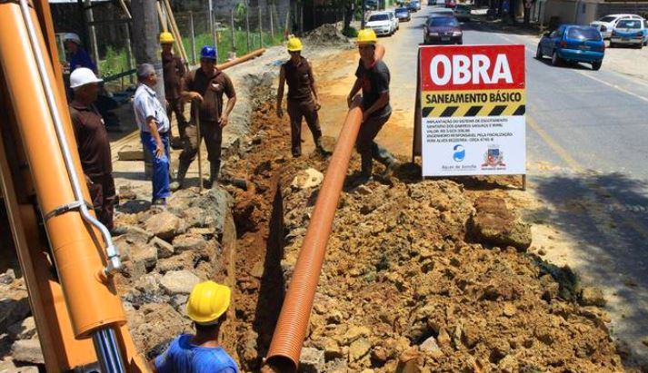 Obra de saneamento em Joinville (SC)