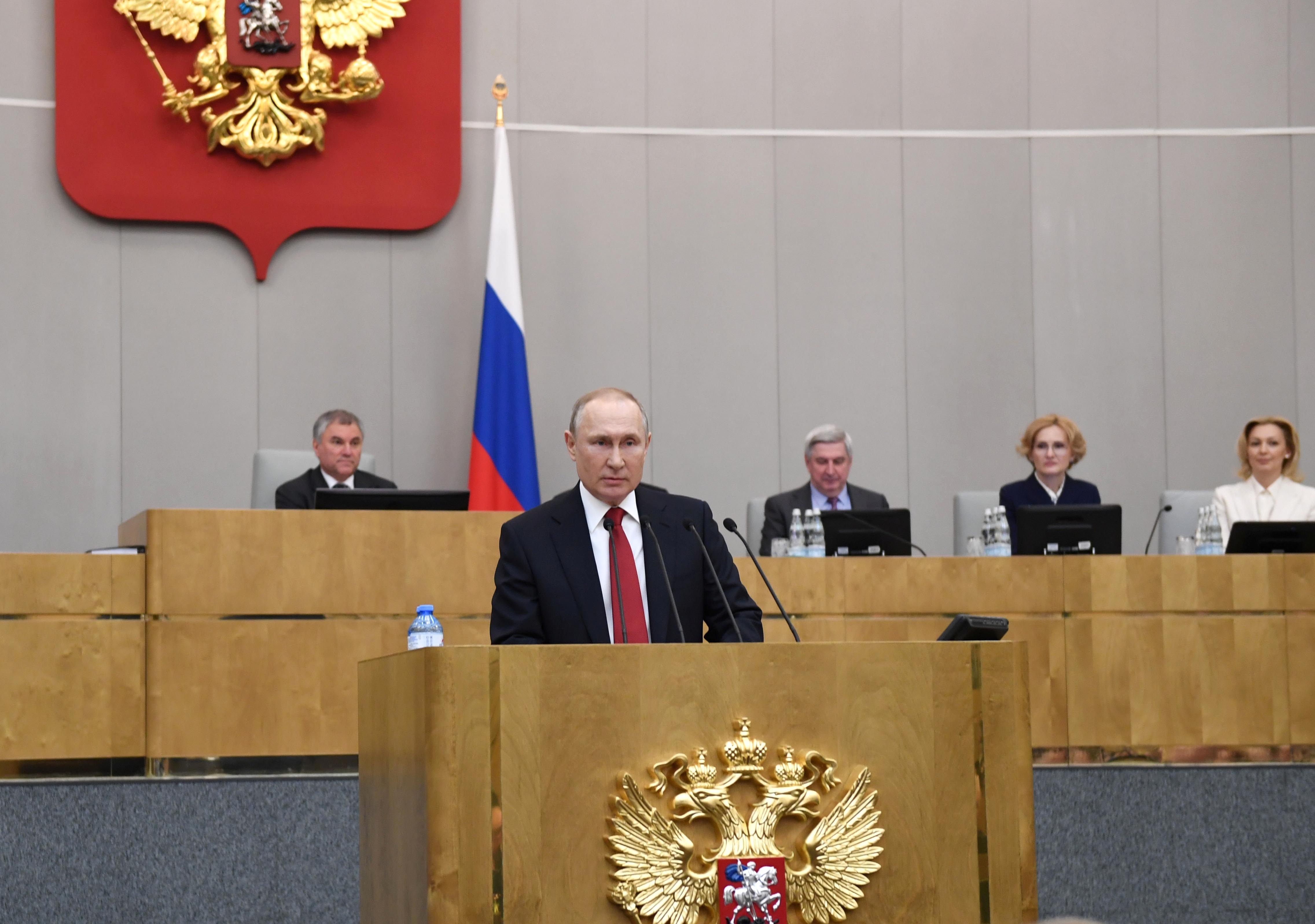 Putin discursa durante sessão da câmara baixa do Parlamento, em Moscou