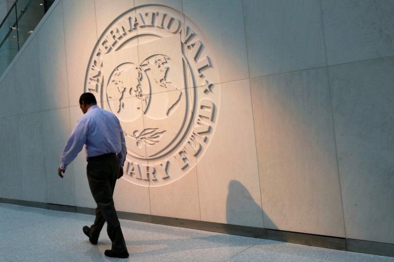 Logo do Fundo Monetário Internacional (FMI) na sede da instituição, em Washington (EUA) 10/05/2018