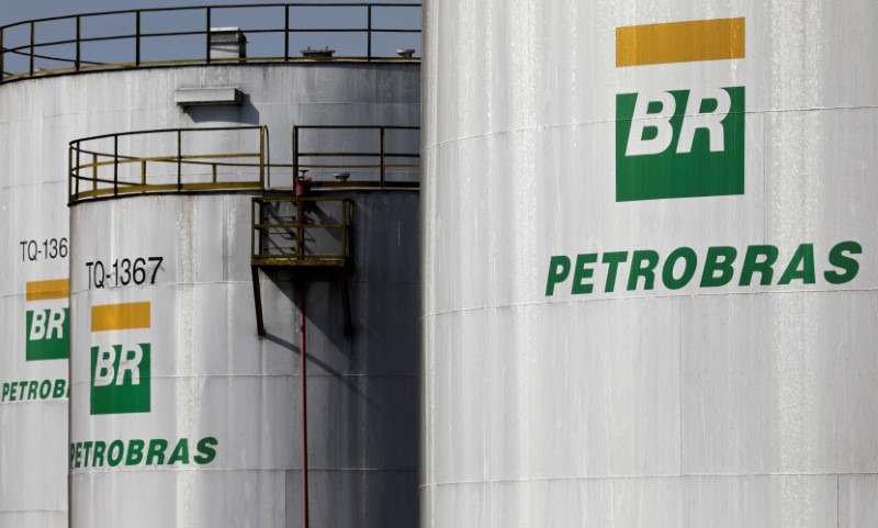 Refinaria da Petrobras em Paulínia (SP). Novo preço da gasolina fica mais alinhado ao exterior 