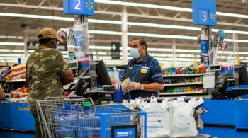 O Walmart informou ainda que a unidade na Argentina era o nono maior empregador privado no país, com mais de 9 mil funcionários em 92 lojas