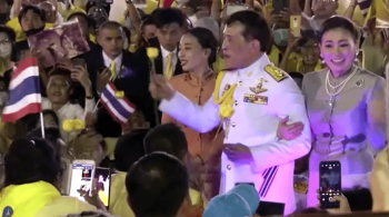 O rei tailandês fez seus primeiros comentários públicos sobre as manifestações pró-democracia, que dominam o país há mais de quatro meses