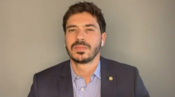 Deputado Júnior Bozella afirmou que parlamentar do DF deveria ser expulsa do partido