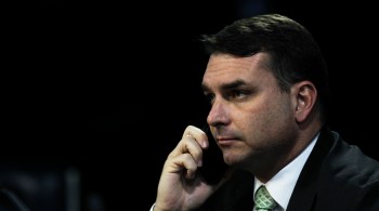 Inquérito apura o suposto vazamento de informações PF que teria beneficiado os então candidatos Jair Bolsonaro (sem partido) e Flávio Bolsonaro em 2018