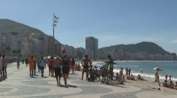 Com 13.572 mortos no estado, o RJ teve registro de praias lotadas e pessoas sem máscara no último final de semana