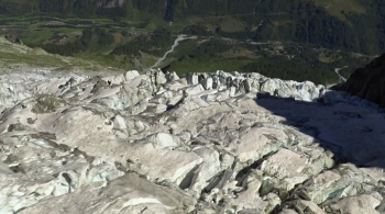 Onda de calor na região faz glaciar com cerca de 500 metros cúbicos se mover cerca de 80 centímetros por dia