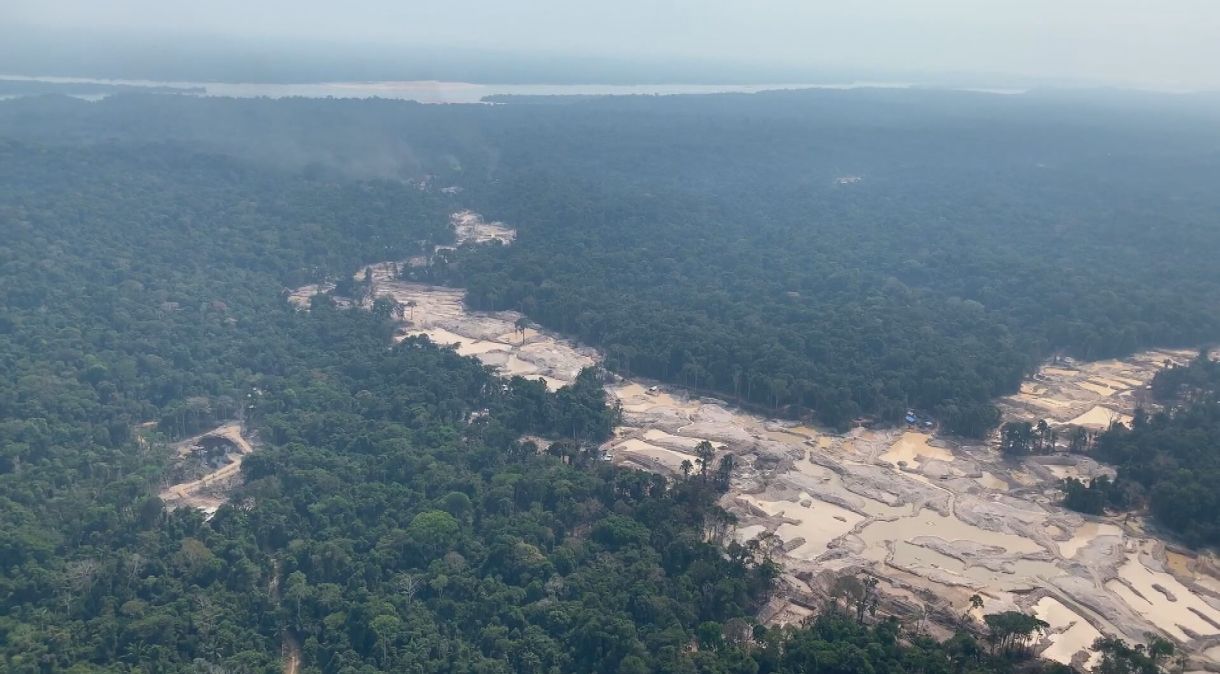 Área de garimpo ilegal na Amazônia, no Alto Tapajós (PA)