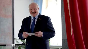 Protestos tomam Belarus pedindo renúncia do presidente, acusado de se reeleger com fraudes. Chamado de 'último ditador da Europa', Lukashenko governa desde 1994
