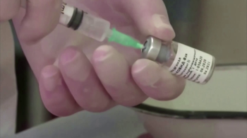 Após a Rússia, país será o primeiro a promover ensaios com o imunizante; vacinação de voluntários começará em outubro