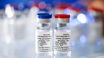 Testes serão conduzidos pela Dr. Reddy’s Laboratories Ltd., mesmo grupo que fará aplicação das 100 milhões de doses do imunizante se obtiver autorização