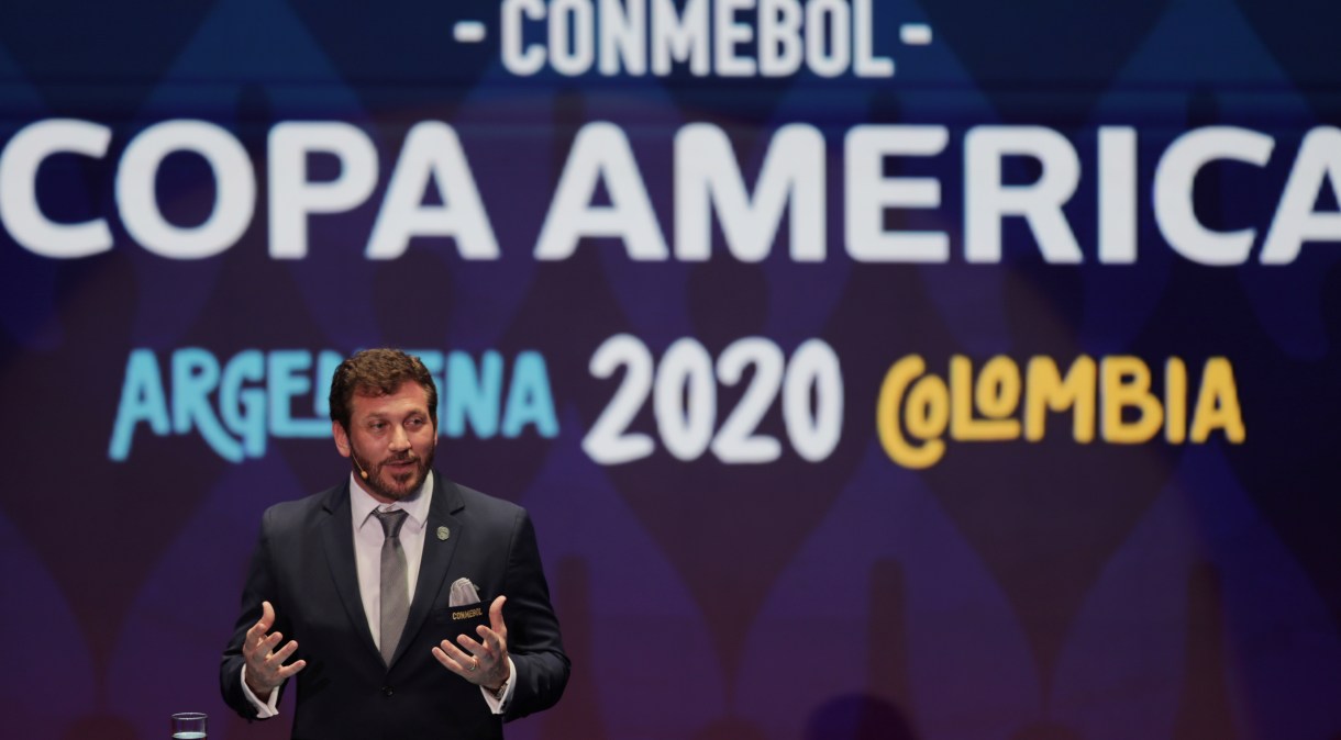 Alejandro Domínguez, presidente da Conmebol, que adiou a Copa América para 2021
