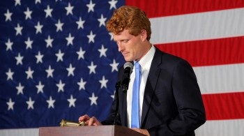 Joe Kennedy III, sobrinho-neto do ex-presidente John Kennedy, lançou candidatura para disputar vaga no senado, mas foi derrotado por Ed Markey