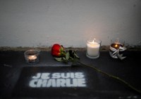 França presta homenagem às vítimas do ataque a Charlie Hebdo 10 anos depois