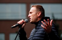 Opositor de Putin, Navalny é mantido preso por Tribunal de Moscou